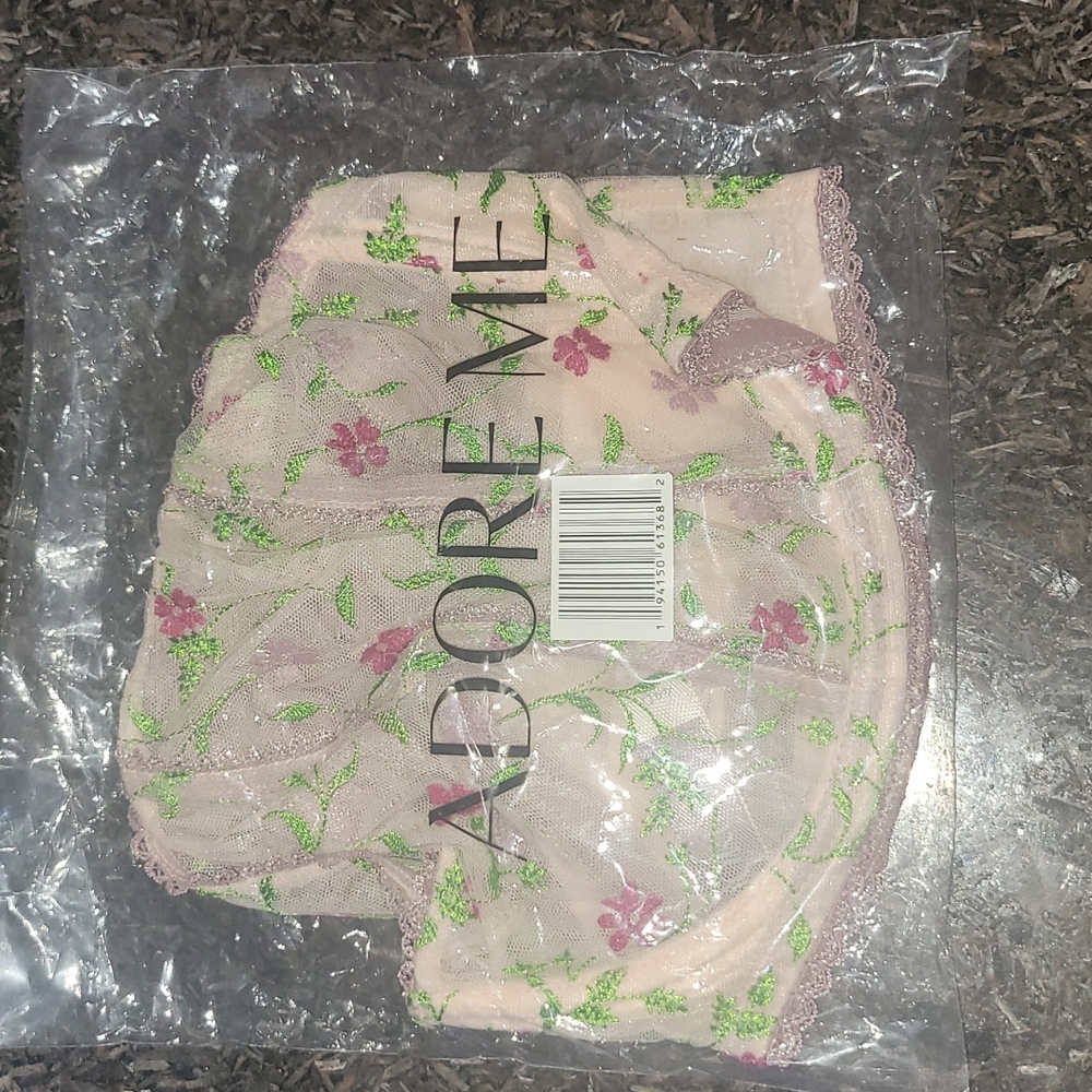 Adore Me Pink Lace Bra with purple and pink flowers on it, NWT Size 44D